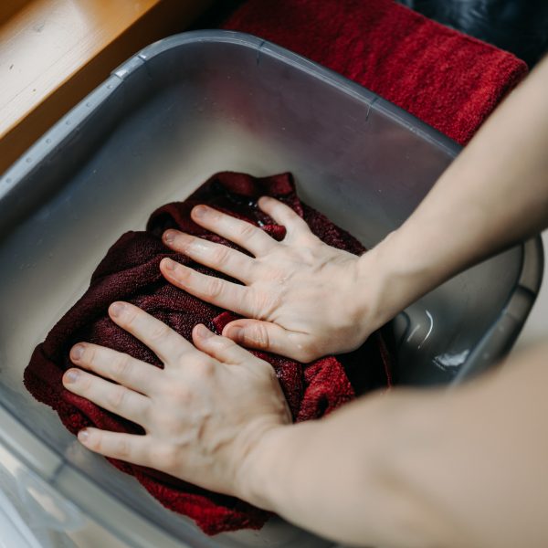 Waschung mit warmen Wasser